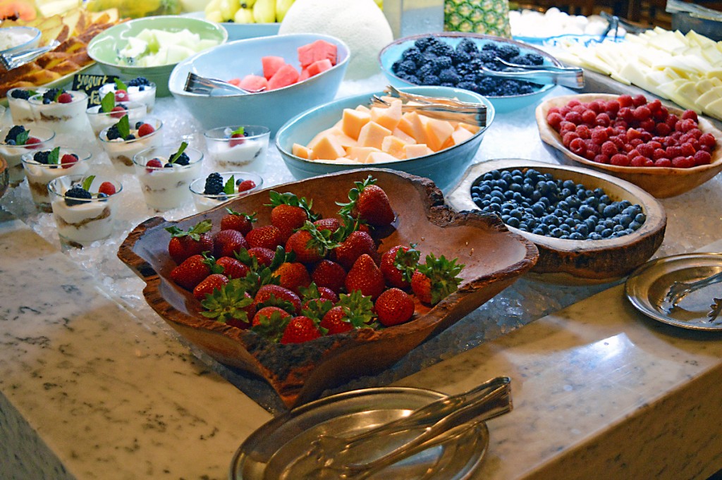 market-table-fruit